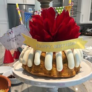 Meet your Posher, Natalie